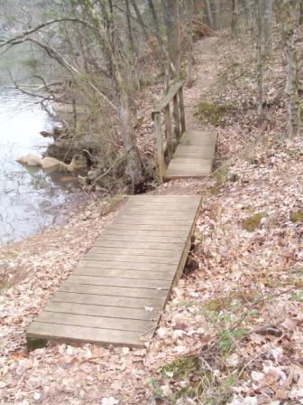 File:WPSP Connector Trail - wooden bridges.JPG