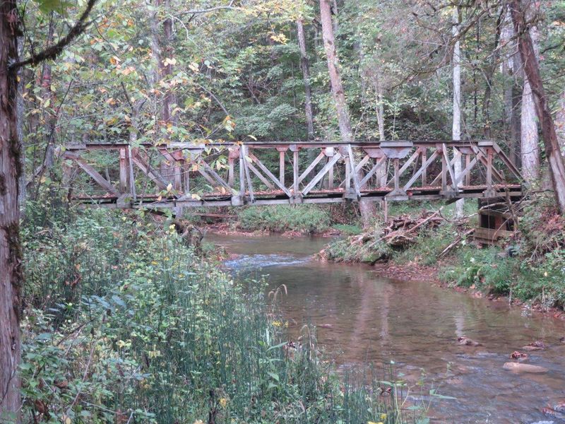 File:Devils backbone bridge over fall creek.jpg