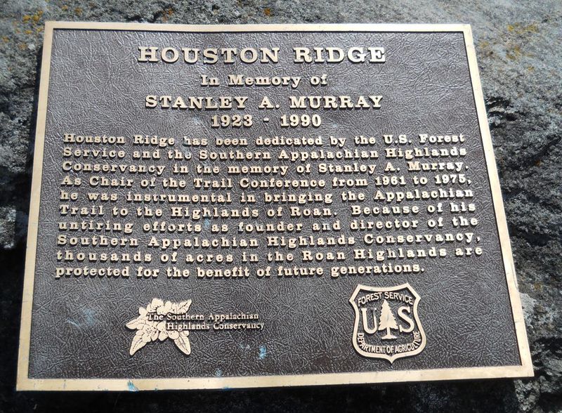 File:Plaque on Houston Ridge for Stan Murray.JPG