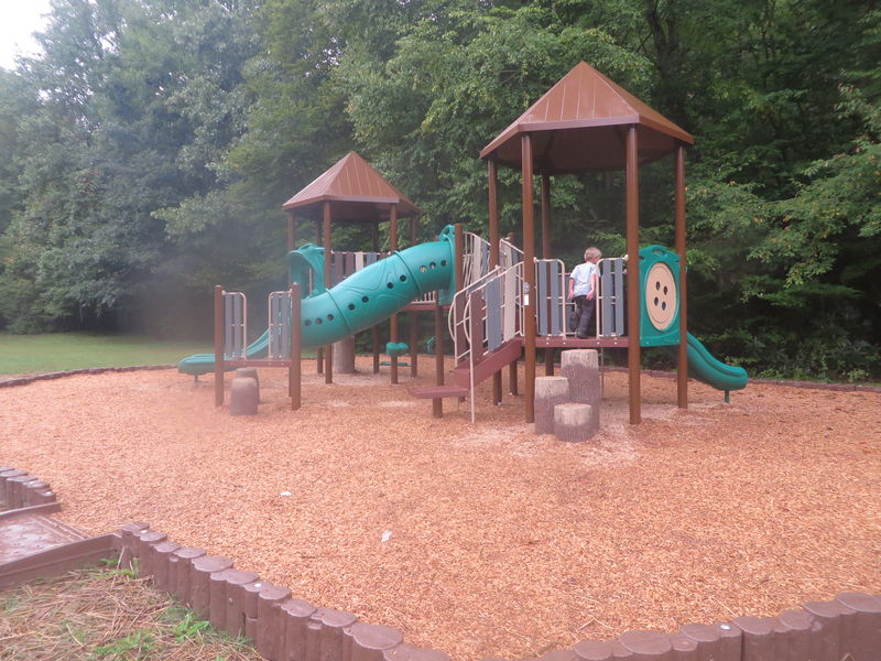 File:Roan New Camp Playground.JPG