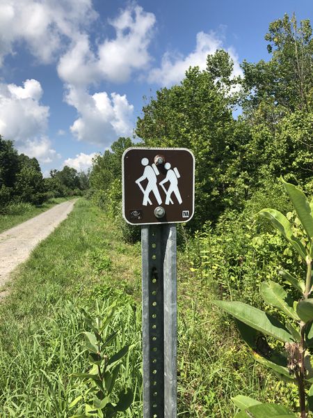 File:Trail Markers.JPG