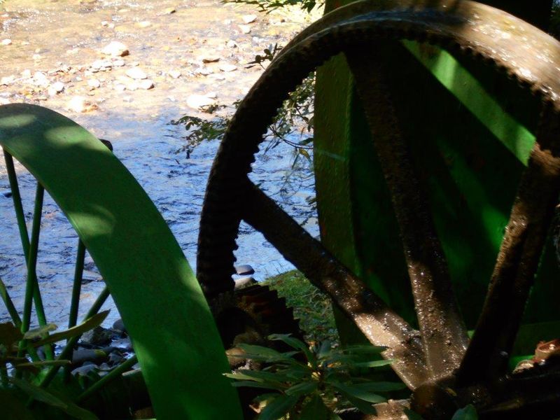 File:View of the Roan water wheel.jpg