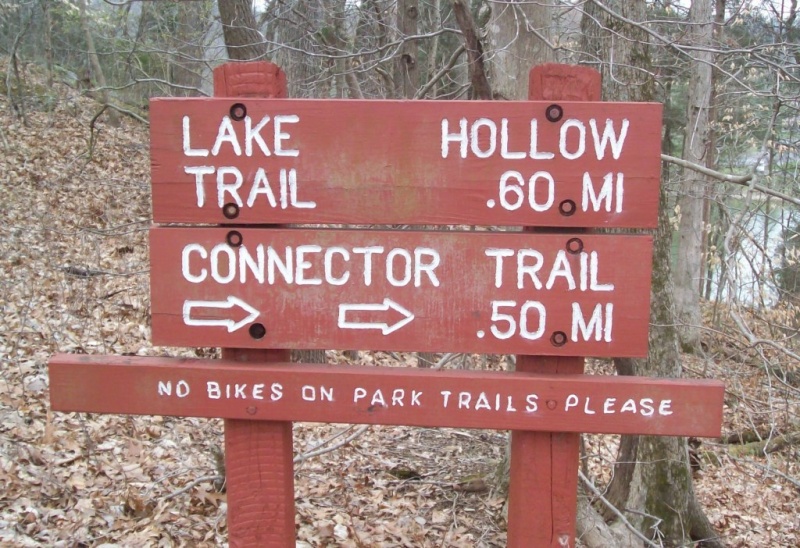 File:WPSP Lake Hollow Trail sign1.JPG